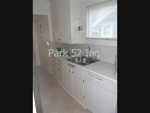 2nd image of 1220 S Union Ave