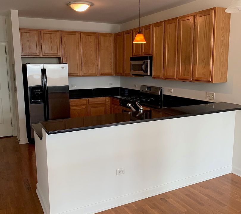 1st image of 1600 S Prairie Ave #908SA