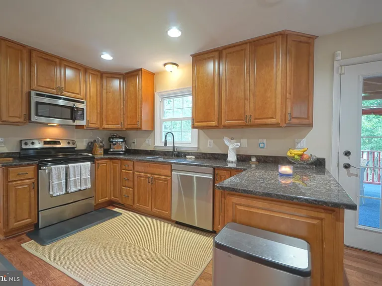 1432 Powells Tavern Pl — Photo 4