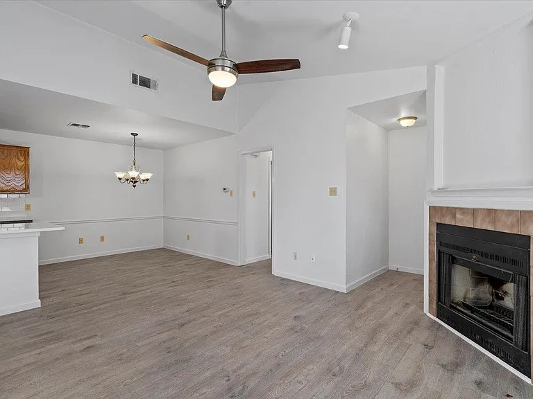 1312 Zephyr Ln — Photo 5