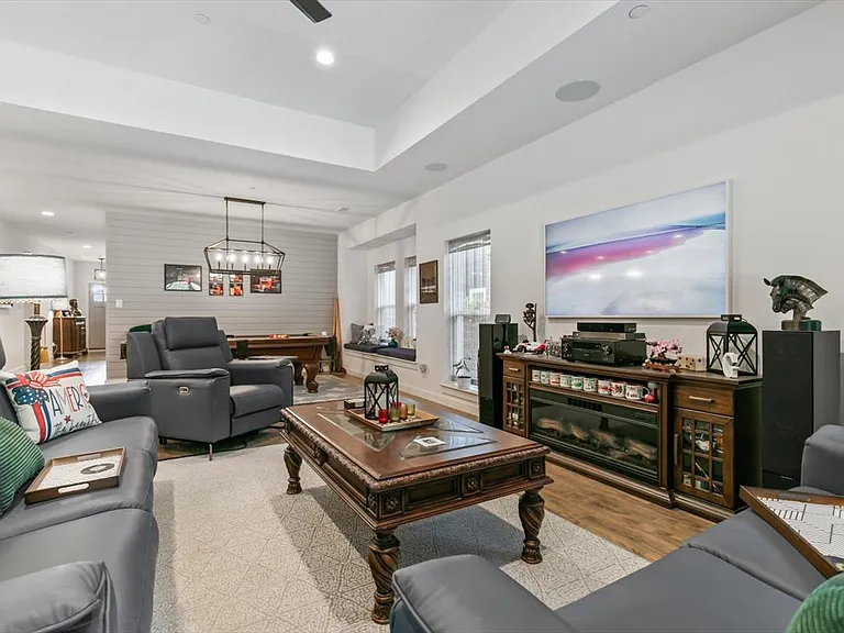 809 Meadow Bend Loop S — Photo 7