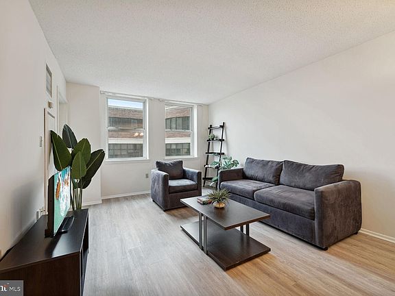 2nd image of 900 N Taylor St APT 809