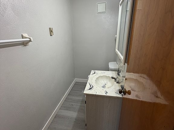 4th image of 703 Legion Ln