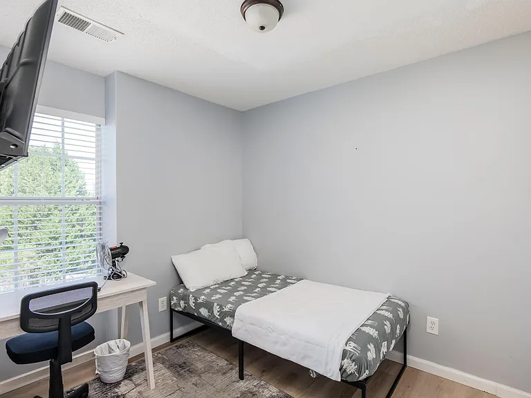 105 Curvewood Rd — Photo 20