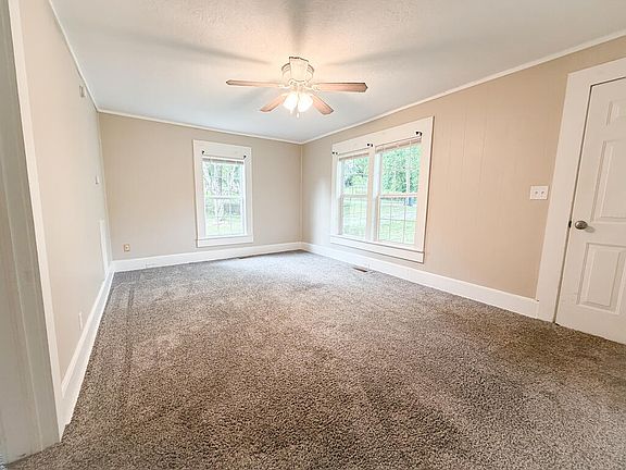 3rd image of 134 N Church Ave