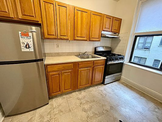 1st image of 3114 35th St APT 2G