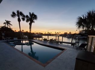 225 116th Ave APT B, Treasure Island, FL 33706