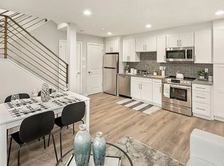 537 S Sullivan St #D, Seattle, WA 98108