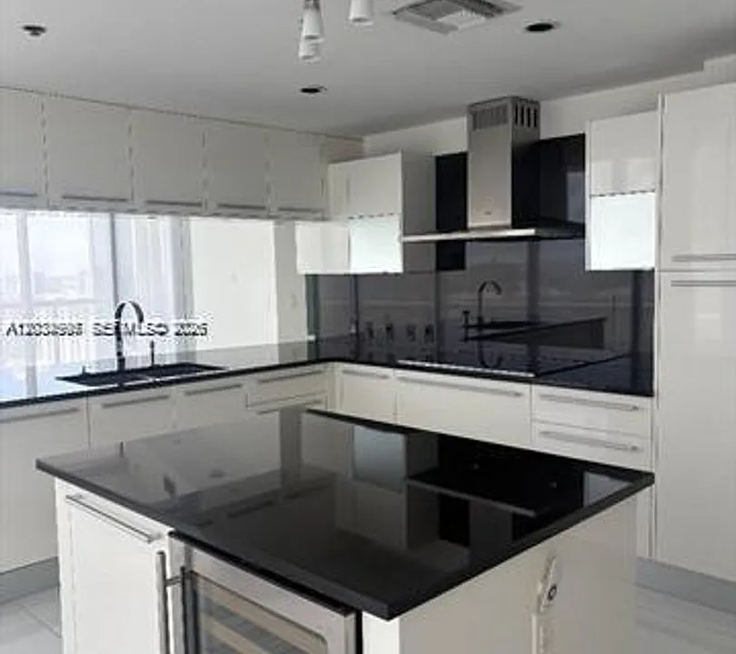 17121 Collins Ave #CU-3101