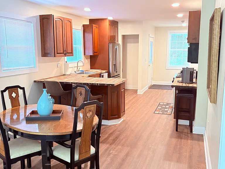 610 Thorn Hollow Rd — Photo 5