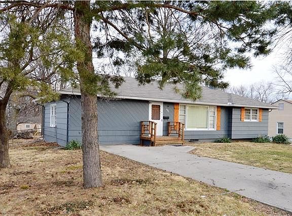 2nd image of 4701 Woodside Ave