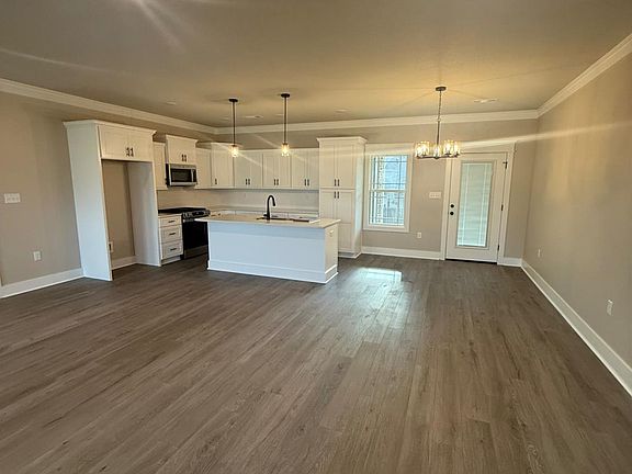 3rd image of 964 Cypress Pointe Cv