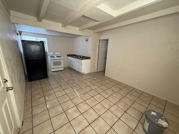 2nd image of 650 W Buena Vista St #1