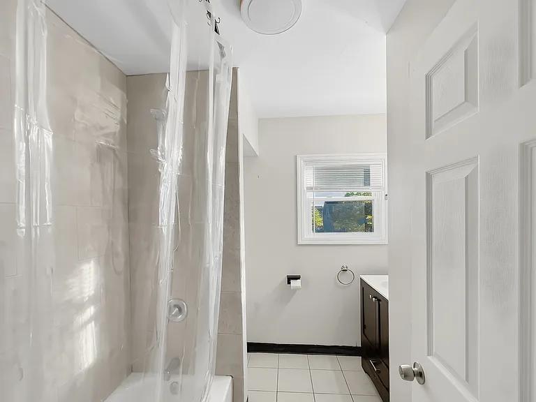 358-362 Weeden St #3 — Photo 4