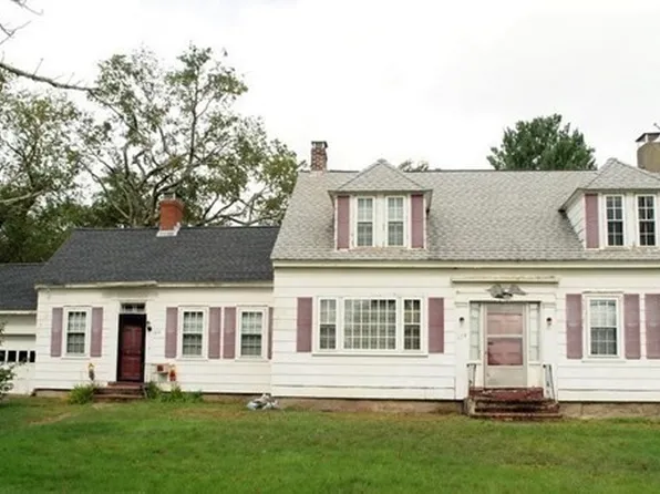 674 Pleasant St, Raynham, MA 02767