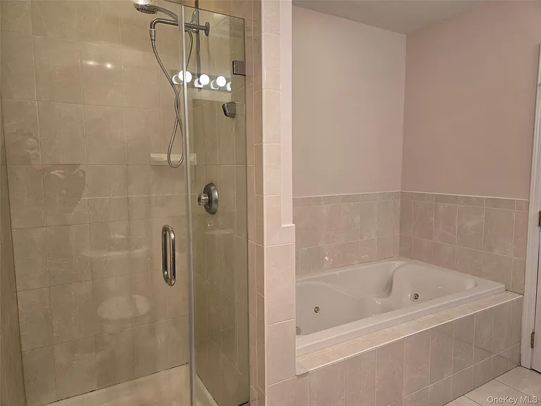 269 E Broadway #24 — Photo 10