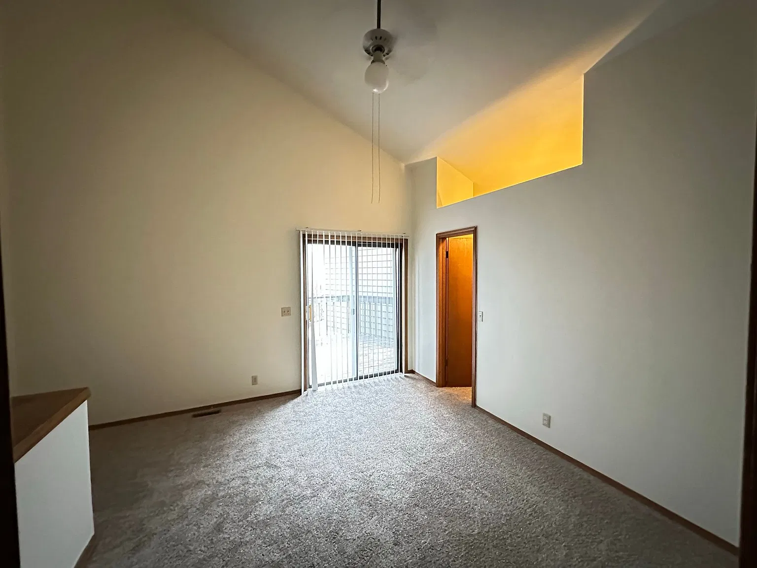 65.5 - 1800 W. Lakeview Apt. 5 — Photo 2