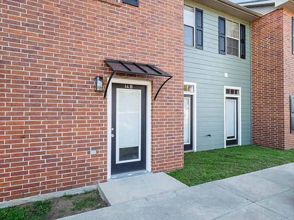 2nd image of 1711 Mignonette Ln Suite 14B
