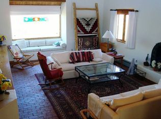 71 Paseo Encantado NE, Santa Fe, NM 87506