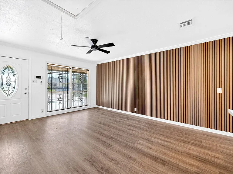 9211 Clearway Dr — Photo 12