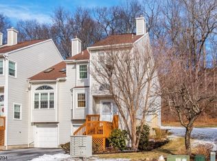 32 Noelle Ct, Lincoln Park Boro, NJ 07035