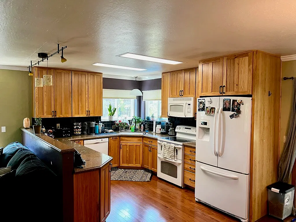 3 bed, 2.5 bath, 1771 sqft, $2,500 — Photo 4