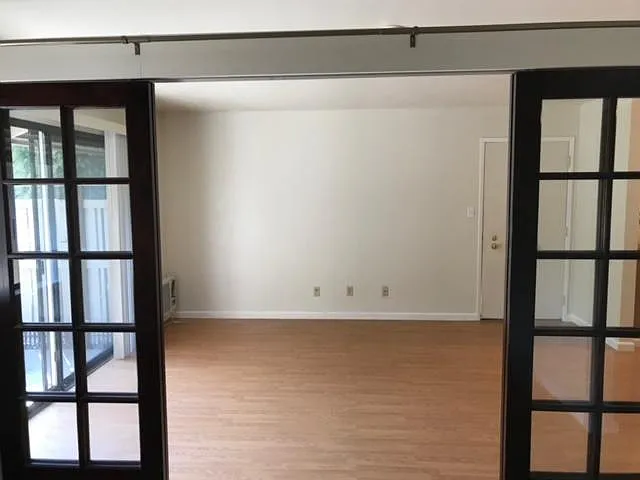101 Kinross Dr #4 — Photo 37