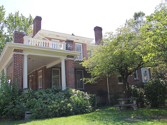 4th image of 135 Cambridge Ave E