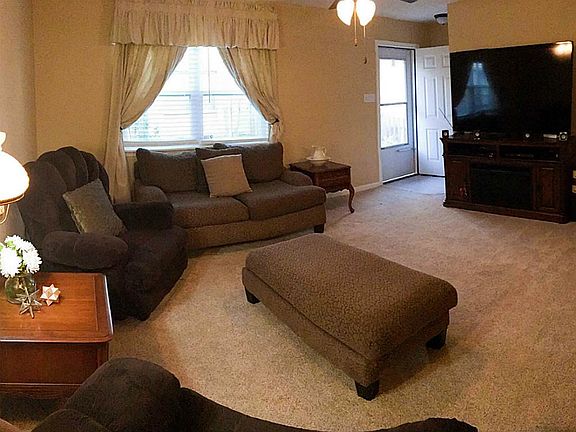 3rd image of 11905 Algonquin Dr Unit 17