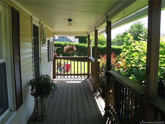 3rd image of 347 Salem Tpke