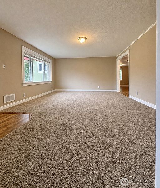 5th image of 202 Old Hill Road