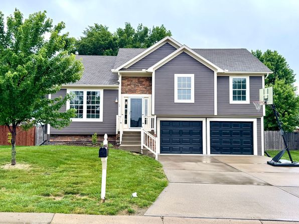 930 NW Scenic Dr