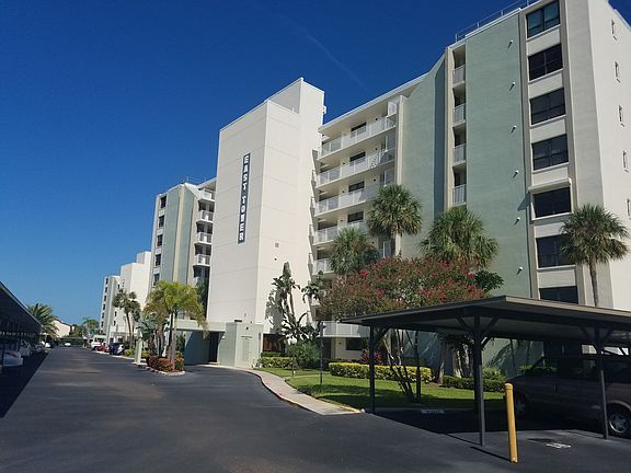 3rd image of 300 Woodette Dr APT 304B