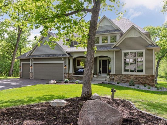 3 Hillcrest Dr N, White Bear Lake, MN 55110