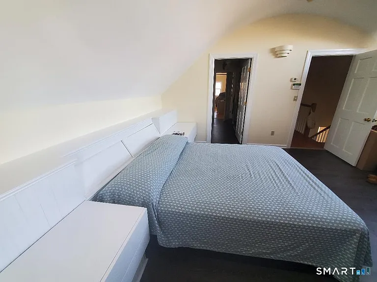 19 Grand Ave — Photo 26