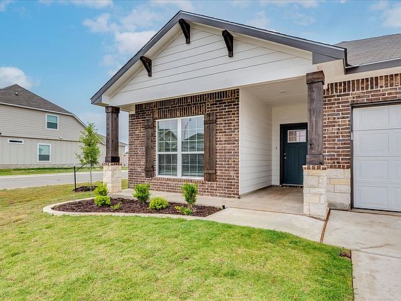 4th image of 8716 Glade Dr
