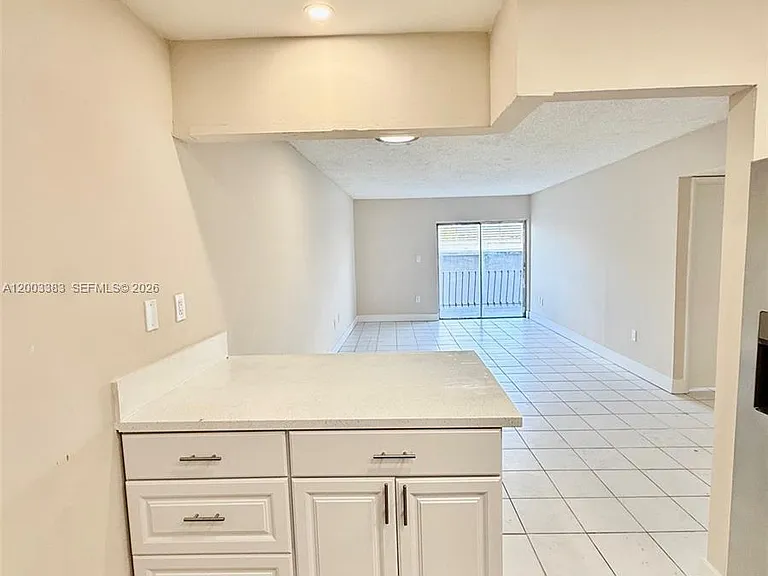 1950 W 54th St #115 — Photo 14