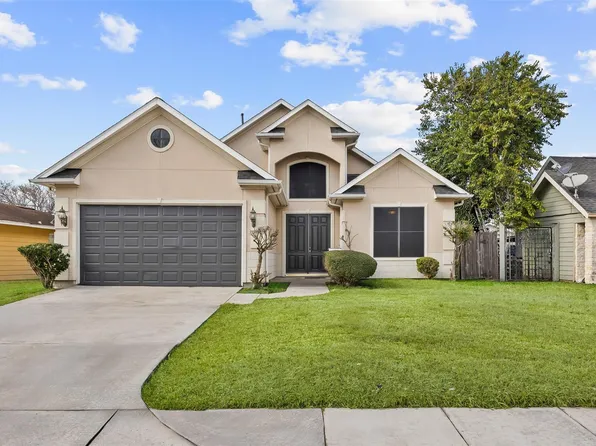 2305 Huntington Dr, Pasadena, TX 77506