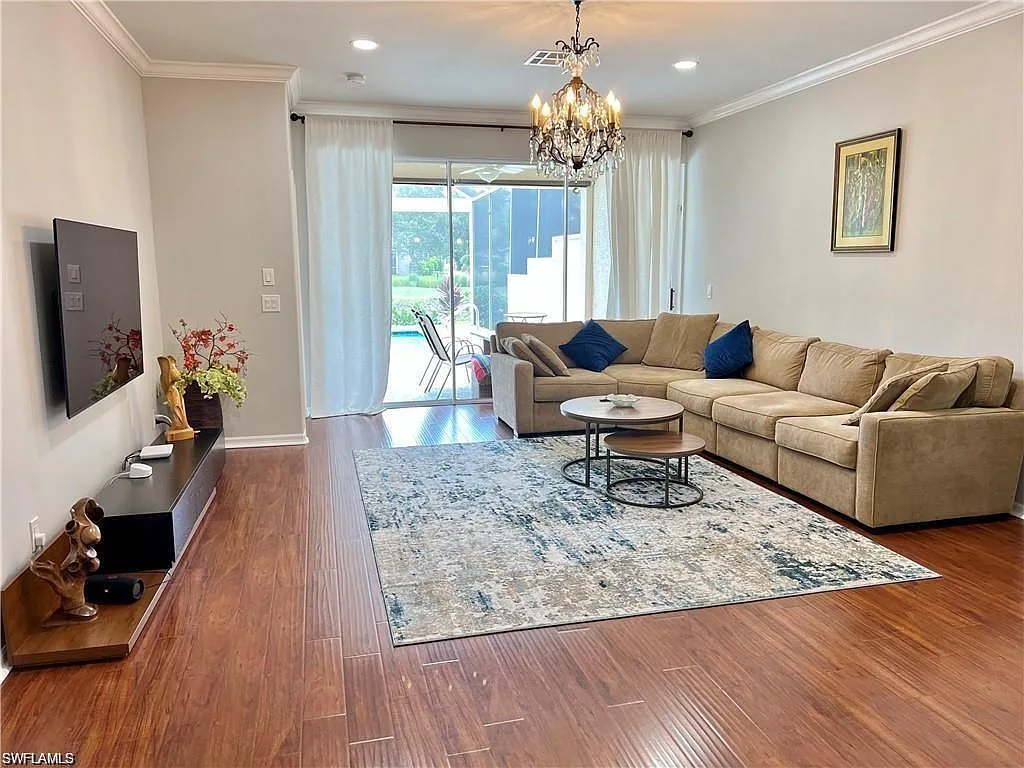 2 bed, 2.0 bath, 1579 sqft, $7,000 — Photo 3