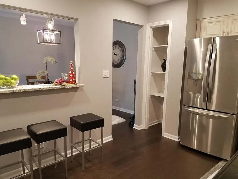 2403 S Goebbert Rd #F101 — Photo 8