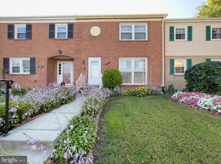 7427 Jayhawk St, Annandale, VA 22003