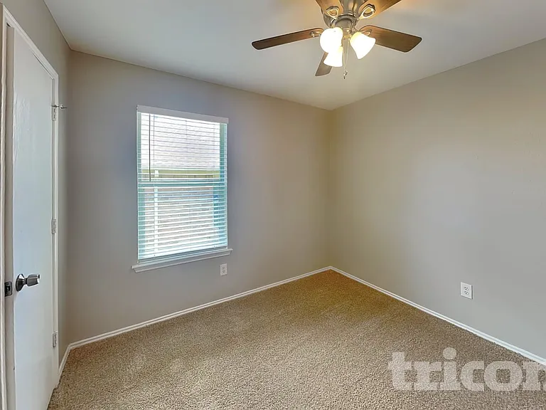 1320 Cleardale Dr — Photo 12