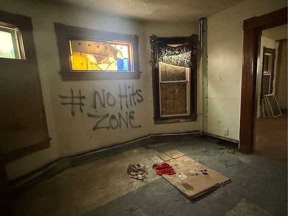 5th image of 73 2nd St