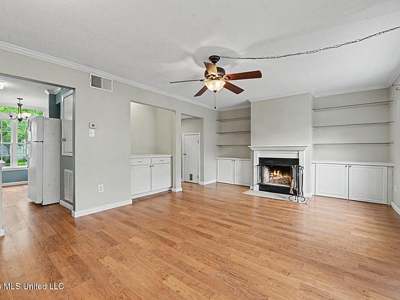 5th image of 928 Courthouse Rd Unit 24