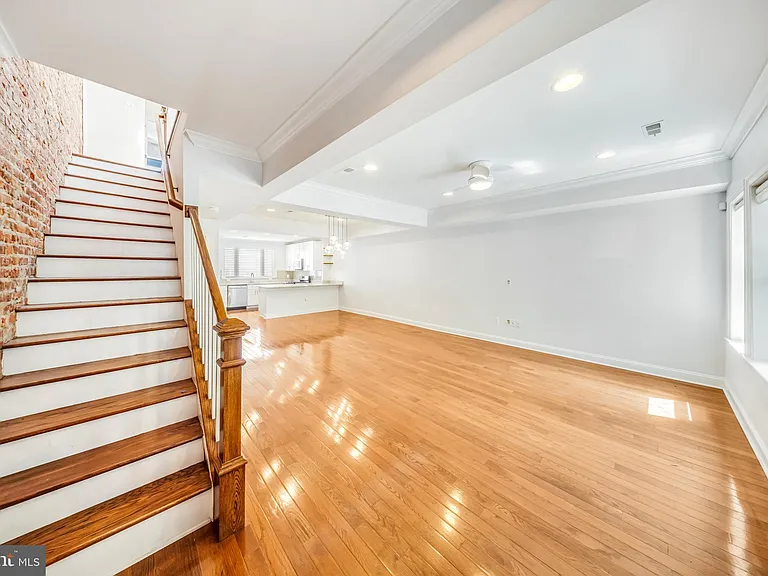 1505 Spring Pl NW — Photo 12