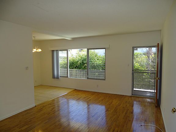 4th image of 1117 10th St APT 9