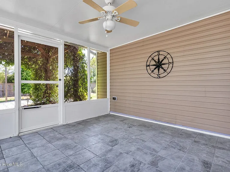 8530 Jadewood Dr — Photo 30