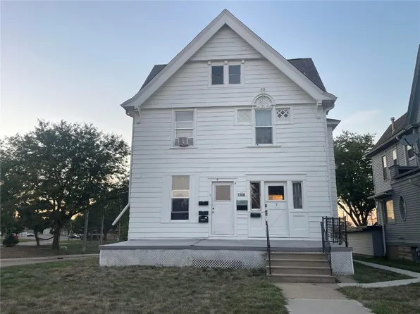 1300-1304 1313th Ave SE, Cedar Rapids, IA 52403