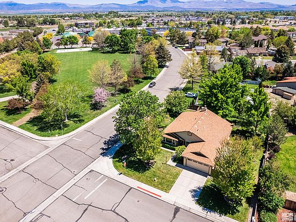 3rd image of 1765 Ironwood Dr