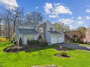 15 Swenson Cir, Berkeley Heights, NJ 07922